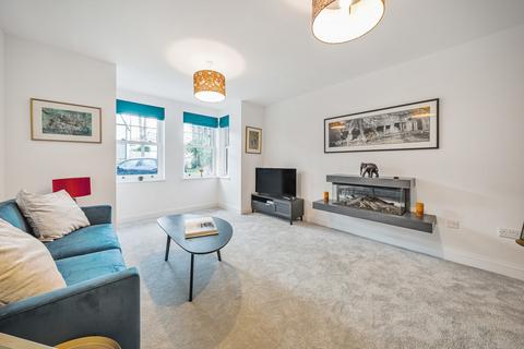 2a Talbot Road, Carshalton, SM5 3BS