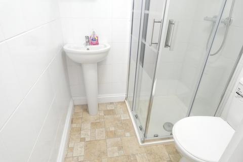 2 bedroom flat to rent, Acorn Lodge, Lye Lane