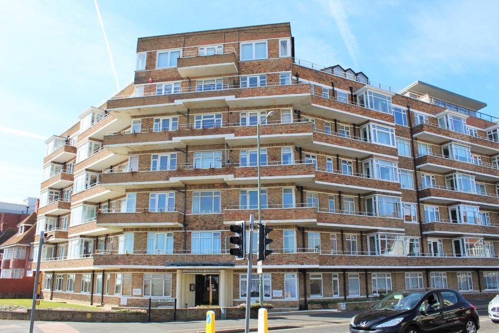 Viceroy Lodge, Kingsway, Hove, BN3 4RB 1 bed apartment for sale £215,000