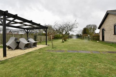 3 bedroom detached bungalow for sale - Roselea Avenue, Welton, Lincoln