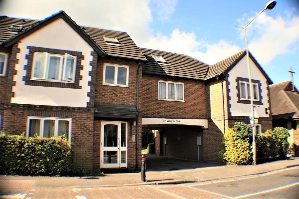 Colnbrook 1 bed semidetached house for sale £259,995