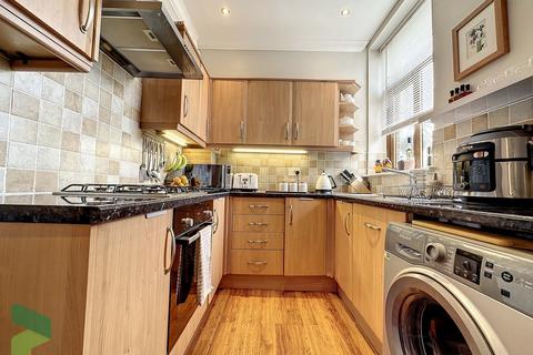 14 Davenham Road, Darwen, BB3 1HU