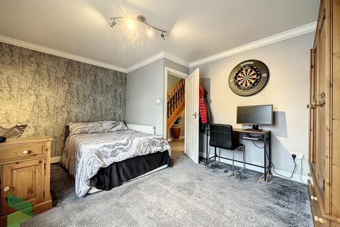 14 Davenham Road, Darwen, BB3 1HU