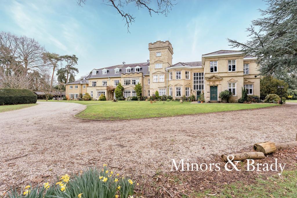 Hall Road, Blofield 3 bed townhouse for sale £350,000