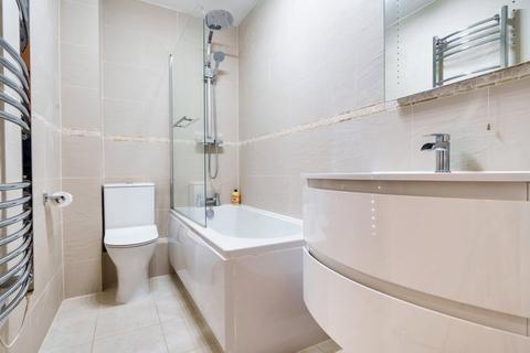 2 bedroom apartment for sale, Leavesden, Watford WD25