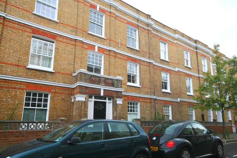 2 bedroom flat to rent, St Olafs Road, London