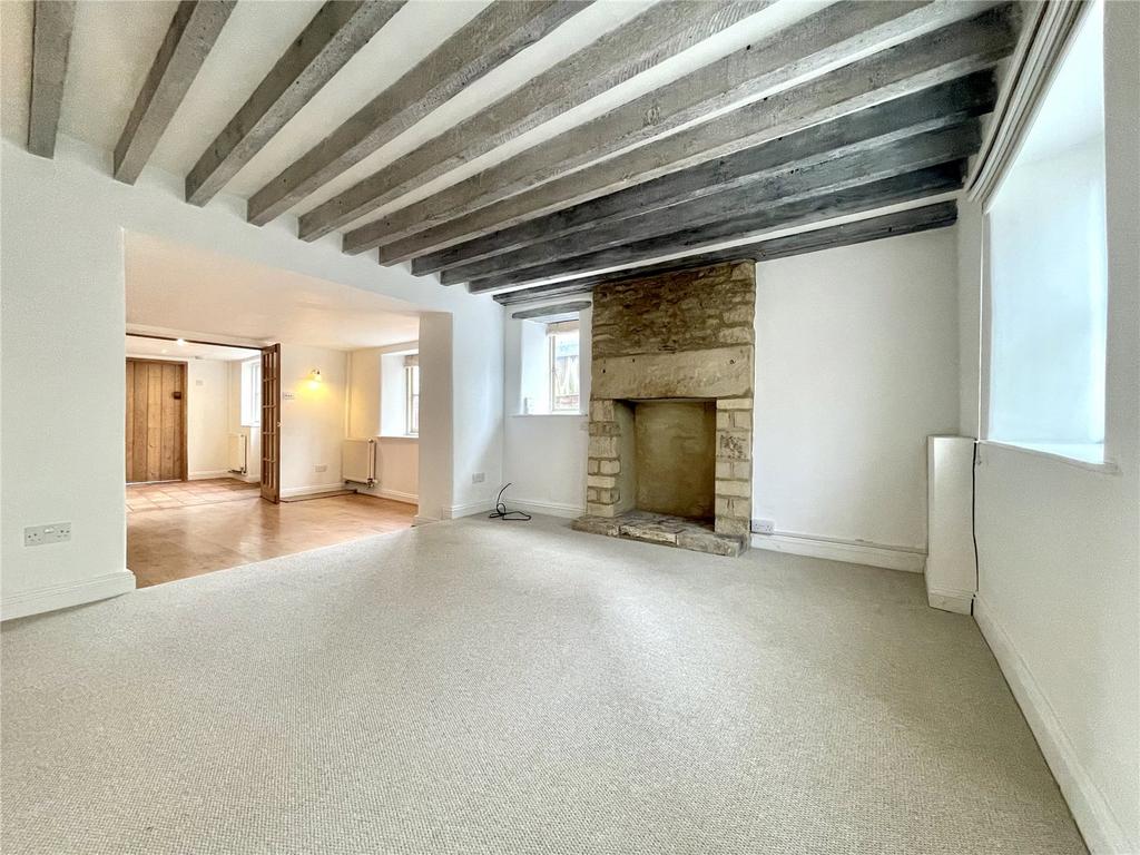 Church Street, Cirencester, GL7 2 bed detached house £1,300 pcm (£300 pw)