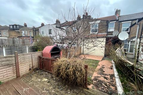 23a Hartham Road, London, N17 6RZ