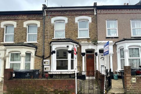 23a Hartham Road, London, N17 6RZ