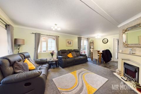2 bedroom park home for sale - Winston Avenue, Cambrian Residential Park Culverhouse Cross CF5 5TR