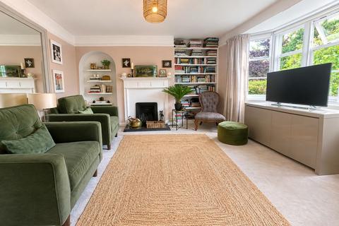2 bedroom semi-detached house for sale, Hogarth Hill, Hampstead Garden Suburb, NW11