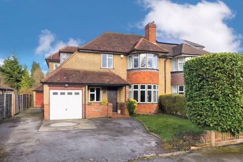 12 Copley Way, Tadworth, KT20 5QS