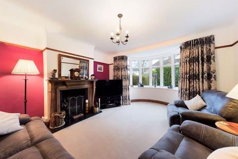 12 Copley Way, Tadworth, KT20 5QS