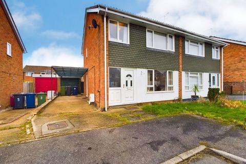 3 bedroom semi-detached house to rent, Pound Road, Bury, Cambridgeshire.
