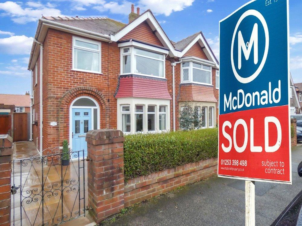 Inver Road, Bispham, Blackpool 3 bed semidetached house £160,000