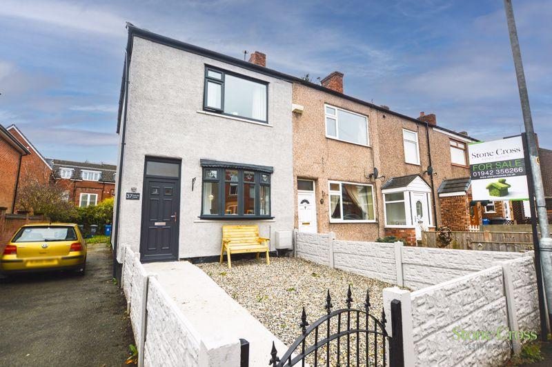 Harvey Lane, Golborne, Warrington, WA3 3RX 2 bed terraced house for