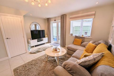 3 bedroom semi-detached house for sale - Coracle Close, Sundorne, Shrewsbury, SY1 4SQ