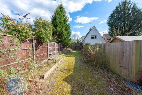 2 bedroom bungalow for sale - Blakes Lane, Tadley, Hampshire, RG26