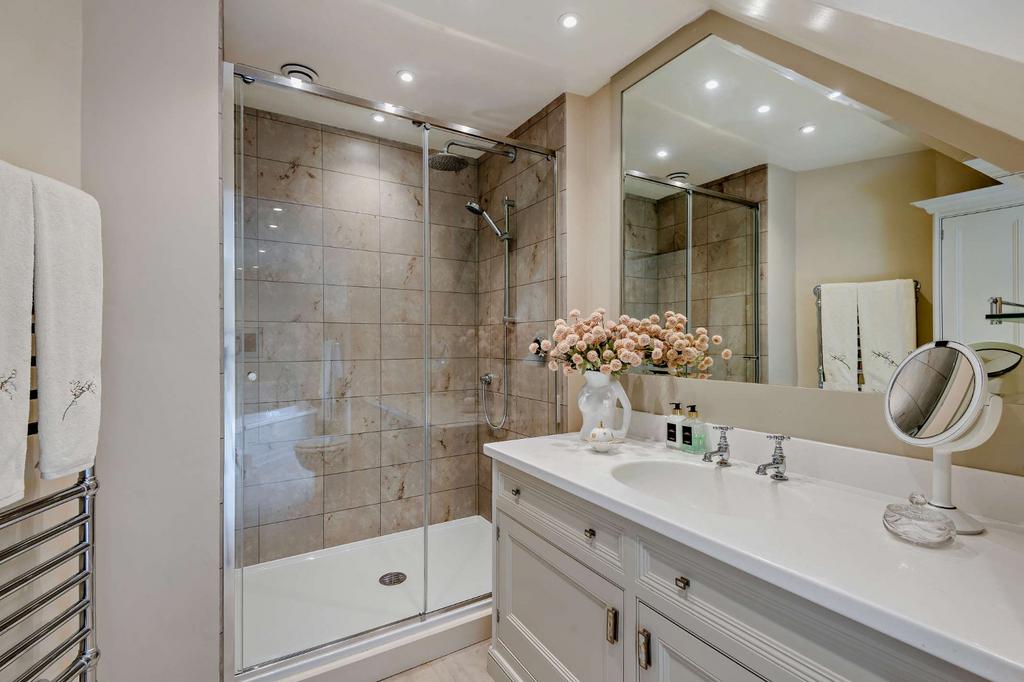 Ensuite Bathroom