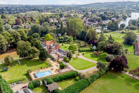 Priory Cottage Church Road, Old Windsor, Windsor, SL4 2JW