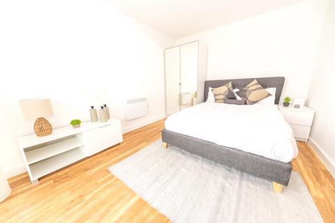 1 bedroom flat for sale - Manchester Waters, 3 Pomona Strand, Old Trafford, Old Trafford, M16