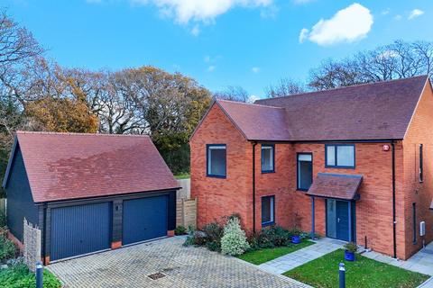 5 bedroom detached house for sale, Woodhouse Gardens, Barton on Sea, New Milton, BH25