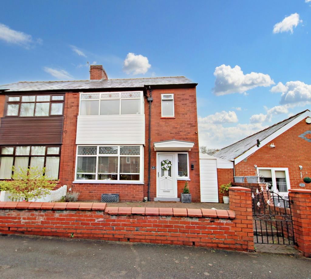 Balmoral Road, AshtoninMakerfield, Wigan, WN4 3 bed semidetached