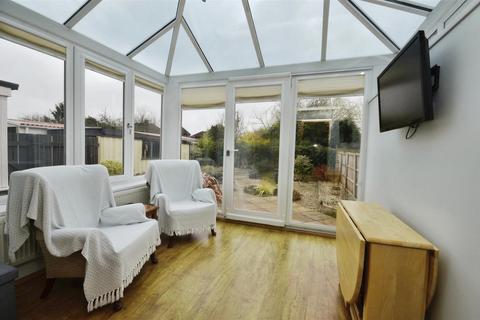 2 bedroom semi-detached bungalow for sale - Marine Avenue, North Ferriby