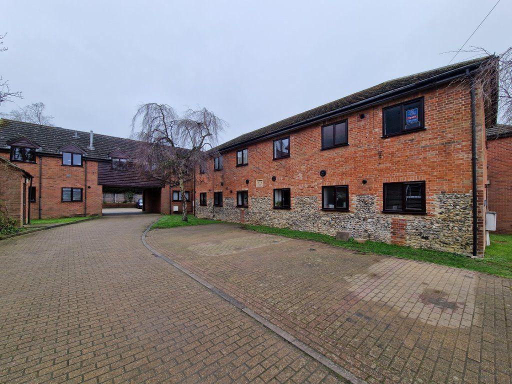 HARLESTON SUFFOLK 2 bed flat £650 pcm (£150 pw)