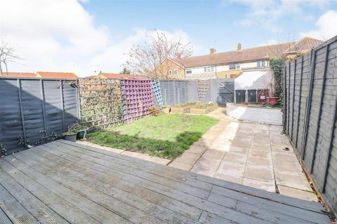28 Perry Spring, Harlow, CM17 9DG