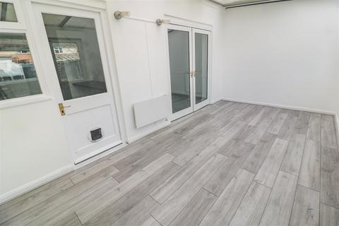 28 Perry Spring, Harlow, CM17 9DG