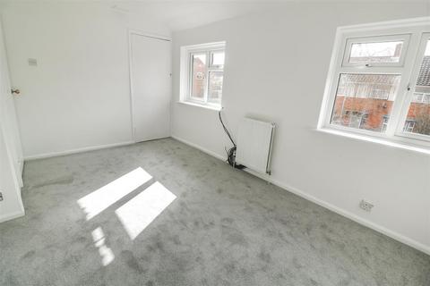 28 Perry Spring, Harlow, CM17 9DG