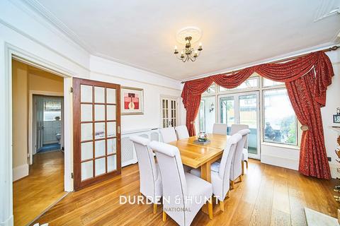 20 Warren Road, Chingford, London, E4 6QS