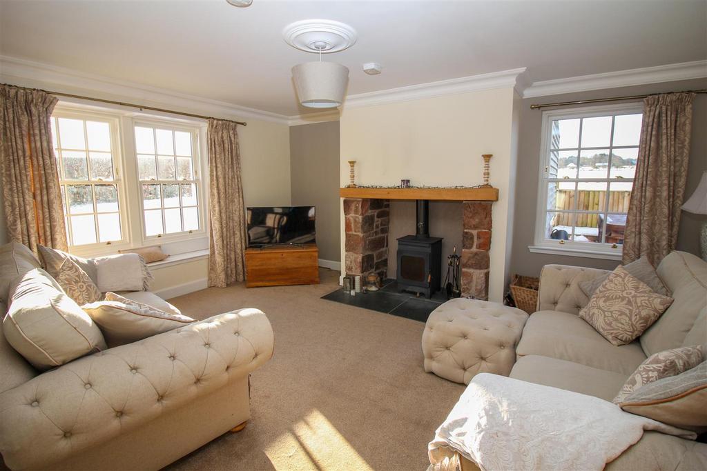 Cavers Mains, Hawick 4 bed detached house £440,000