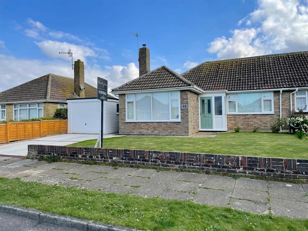 Farm Close, Seaford 2 bed semidetached bungalow £410,000
