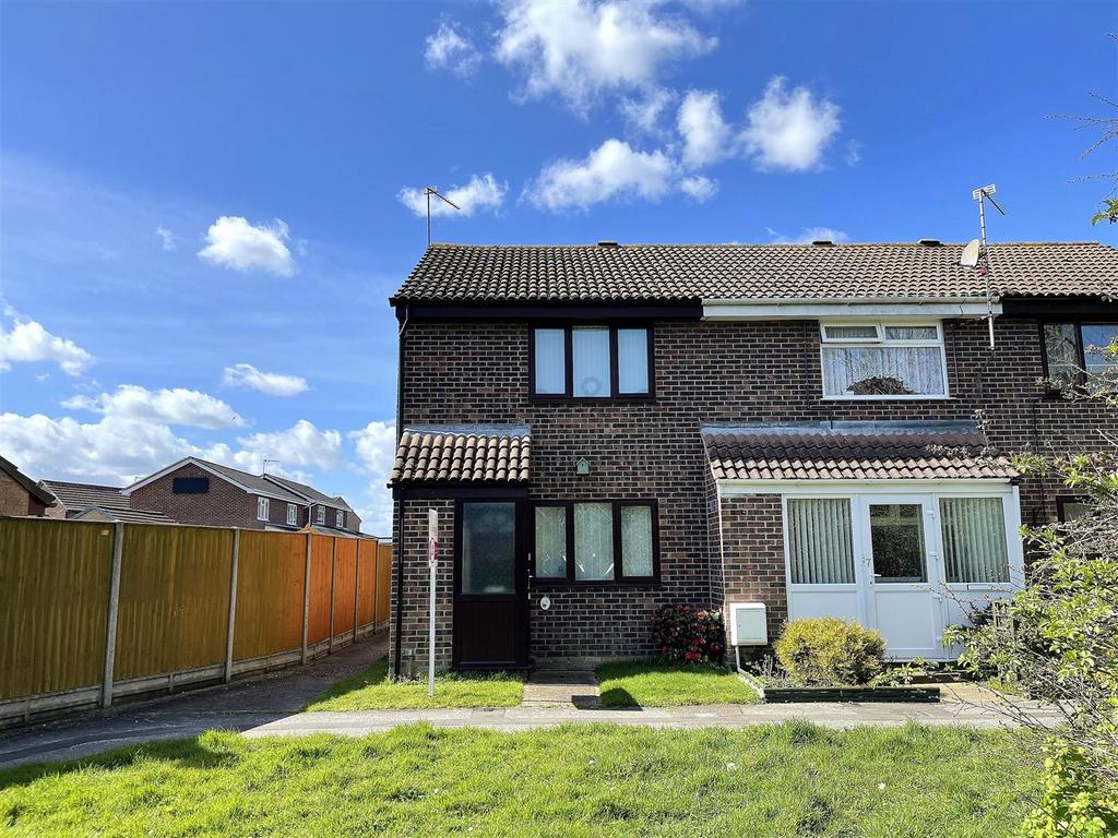 Wentworth Way, Lowestoft 2 bed end of terrace house for sale £170,000