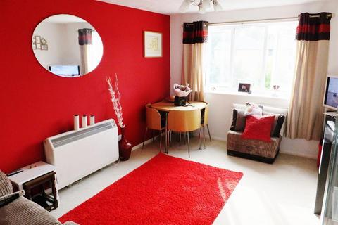 1 bedroom flat to rent - Mullards Close, Hackbridge, Surrey, CR4 4FE