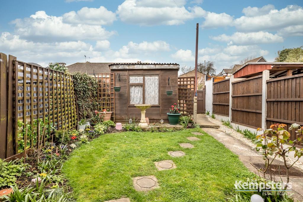 Rear Garden 1.jpg