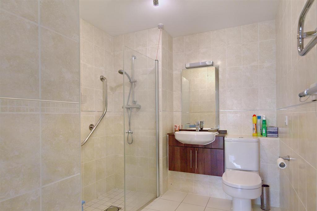 Shower Room: