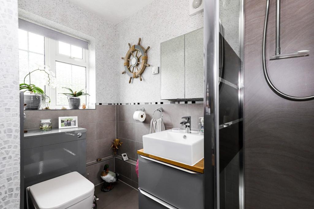Shower Room 2.JPG