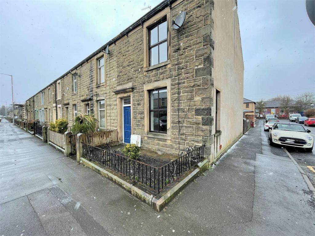 Chatburn Road, Clitheroe, Ribble Valley 2 bed end of terrace house £