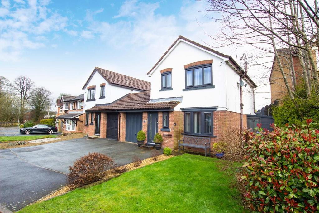 Dominica Avenue, Lower Darwen 3 bed detached house £225,000