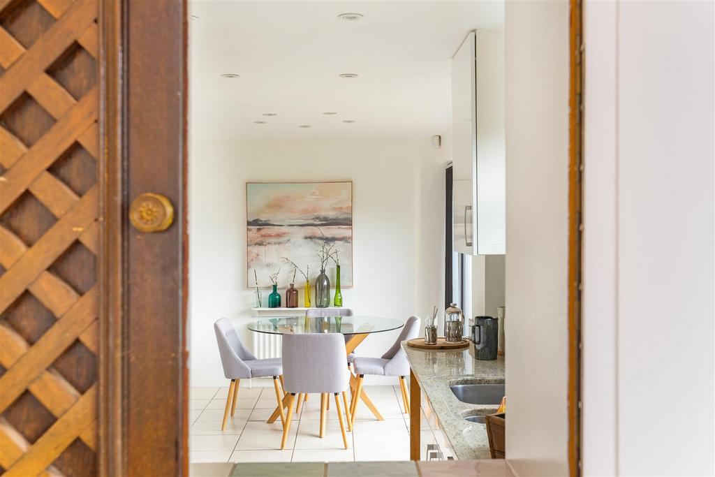 7 Keith Road 307360 (11).jpg