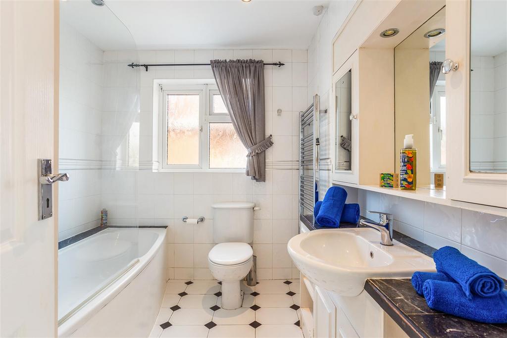 7 Keith Road 307360 (22).jpg