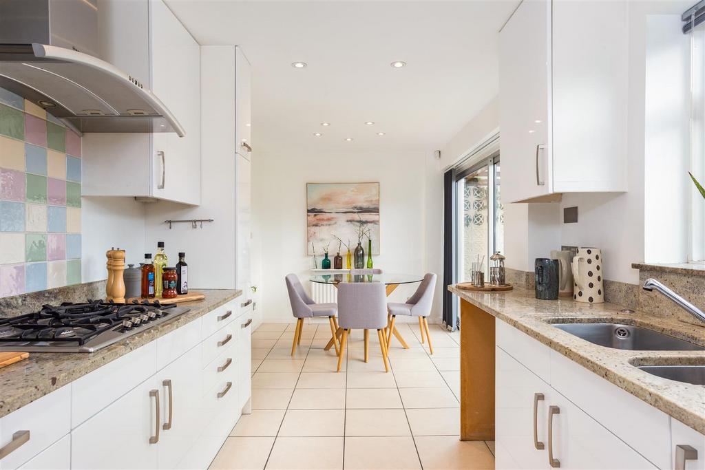 7 Keith Road 307360 (9).jpg