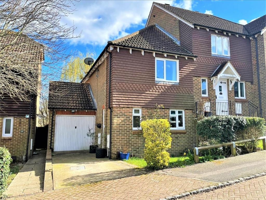 Singleton 2 bed end of terrace house for sale £290,000