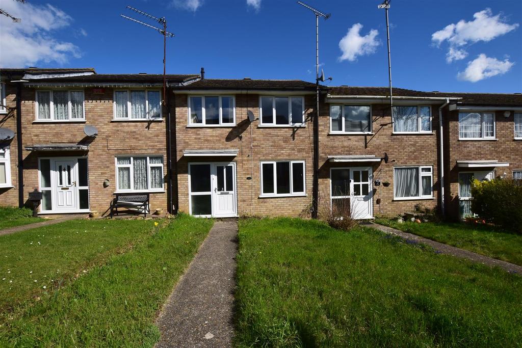Broadway, Gillingham 3 bed terraced house £1,300 pcm (£300 pw)