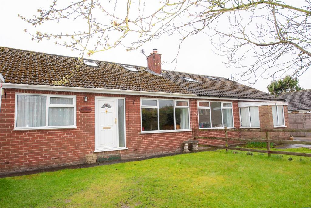 Low Farm Close, Bolton Percy, York 5 bed detached bungalow £1,325 pcm (£306 pw)