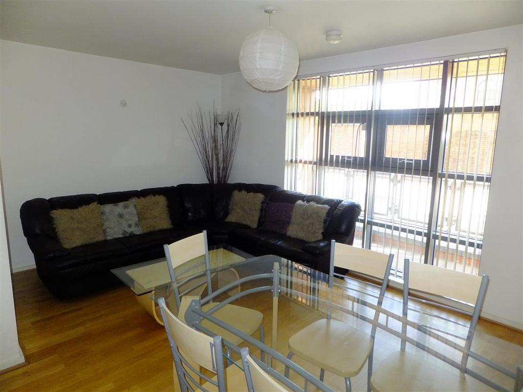 City Gate 1, Blantyre Street, Manchester 1 bed apartment £875 pcm (£