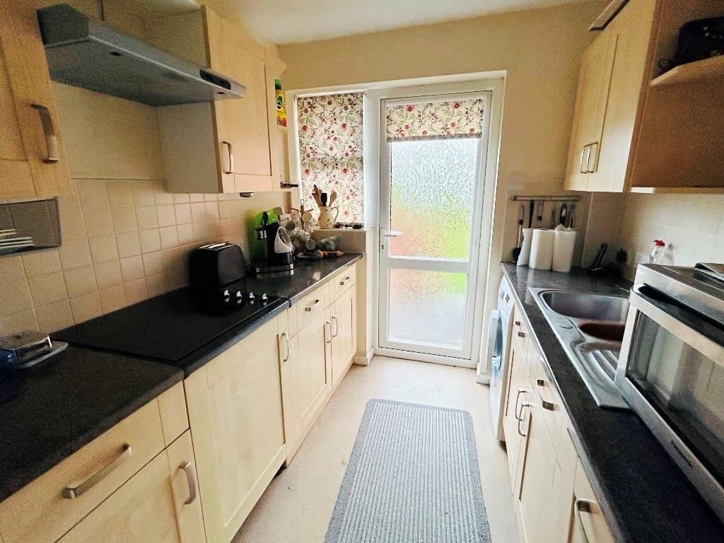 Burford Gardens, Evesham 1 bed semidetached bungalow for sale £119,950